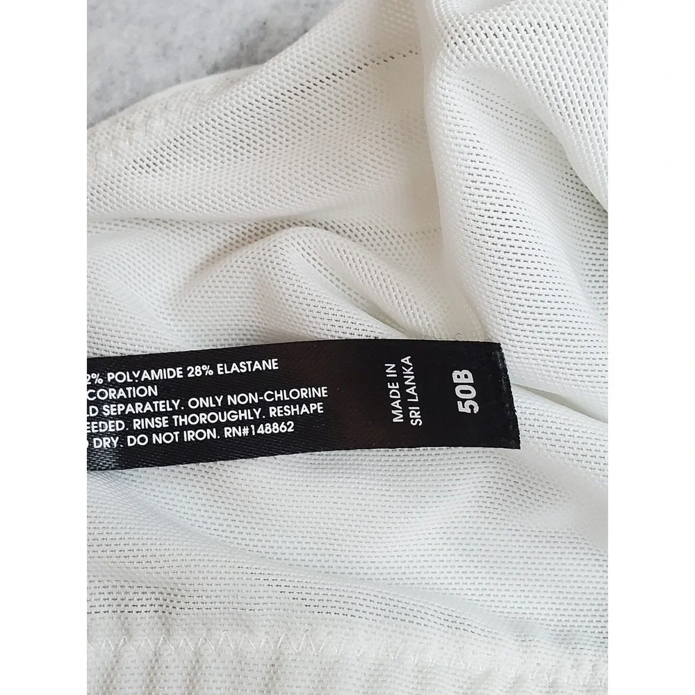 Torrid Women Bra 50B White T Shirt Wireless Strap Adjustable READ